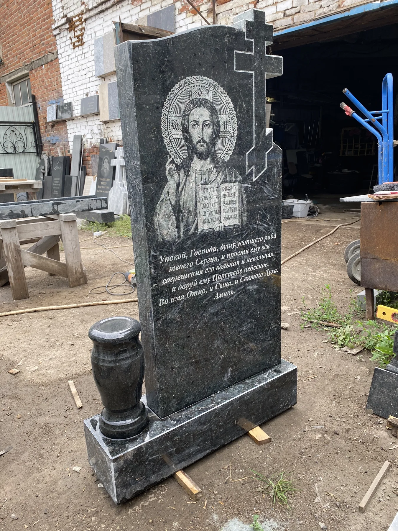 Памятник с портретом №1322